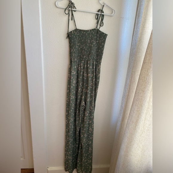 Women’s Sea foam green jumper, white floral print, thin straps that tie at top - Picture 5 of 5